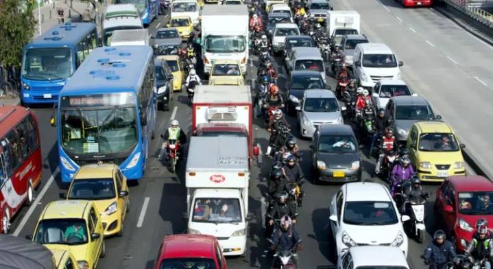Curso gratuito para mujeres motociclistas en Bogotá
