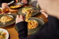 Woman’s One Restaurant Ordering Stance Reveals Unexpected Class Divide