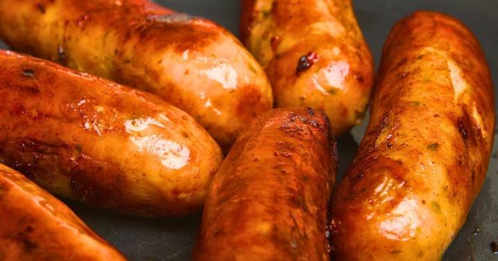 Sausages are juicier if you do easy 10 minute task before cooking them