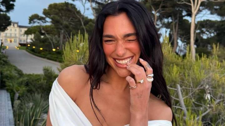 Dua Lipa saludó en español a sus fans de Colombia antes de su concierto en Bogotá, ¿qué dijo?