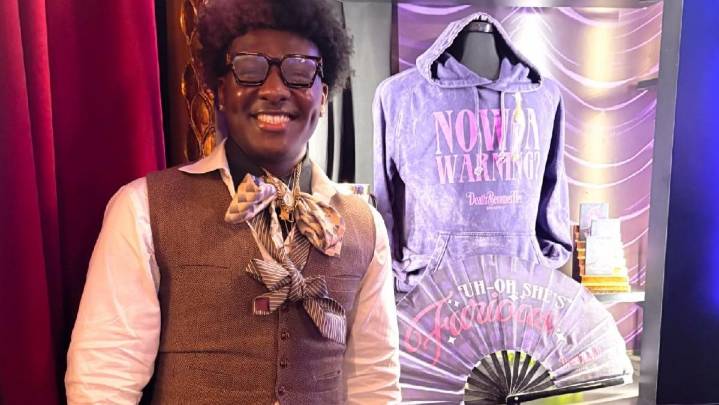 Akron teen fashion designer gets star moment on 'Kelly Clarkson Show'