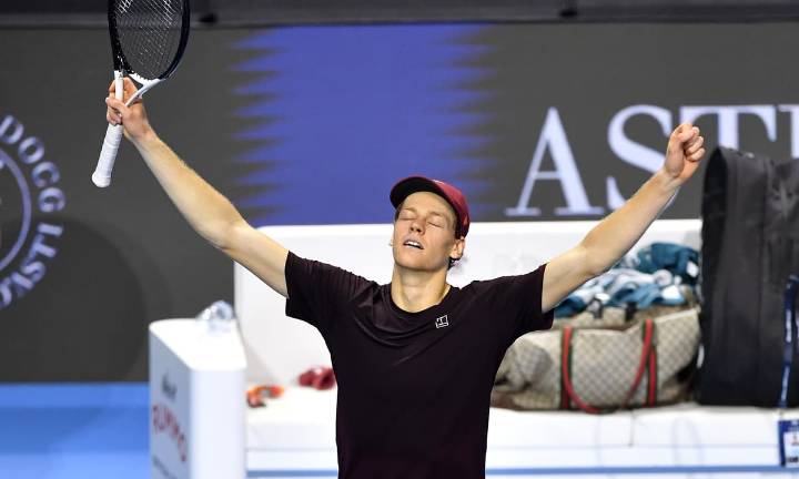 Jannik Sinner downs Carlos Alcaraz in straight sets to retain ATP Finals title