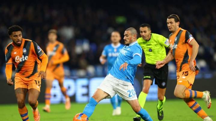 Napoli go top with 3-1 win over Atalanta