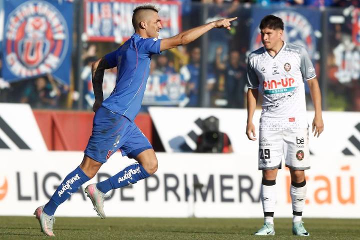 VIDEOS. Uno de los partidos del año: la U remontó ante Deportes Limache y sigue encendida en la lucha por el “Chile 2”