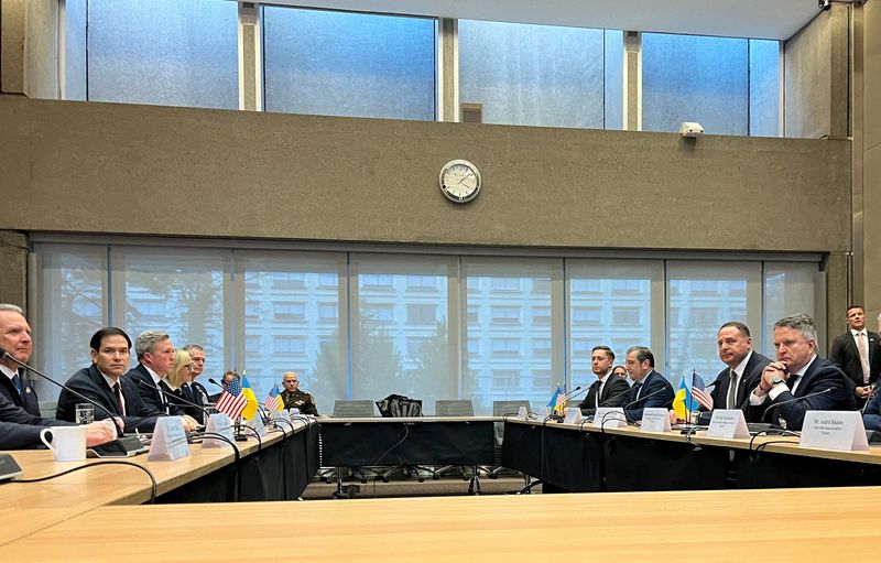 Trump accuses Ukraine of ingratitude as officials meet in Geneva on US peace plan