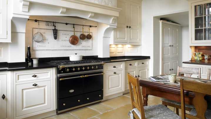 The Once-Popular Piece Of Kitchen Decor That Feels Heavy & Outdated