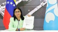 Vicepresidenta acusa a EEUU ante la OPEP de intentar apoderarse del petróleo venezolano