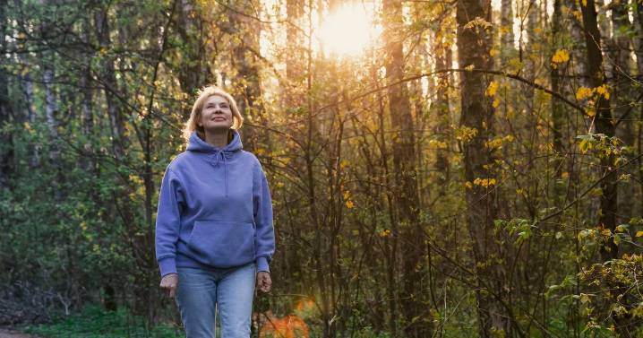 Doctor's 5 simple habits that can help you live to 100