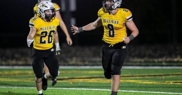 Sullivan, Fort Zumwalt West claim district titles with overtime wins: Football notebook