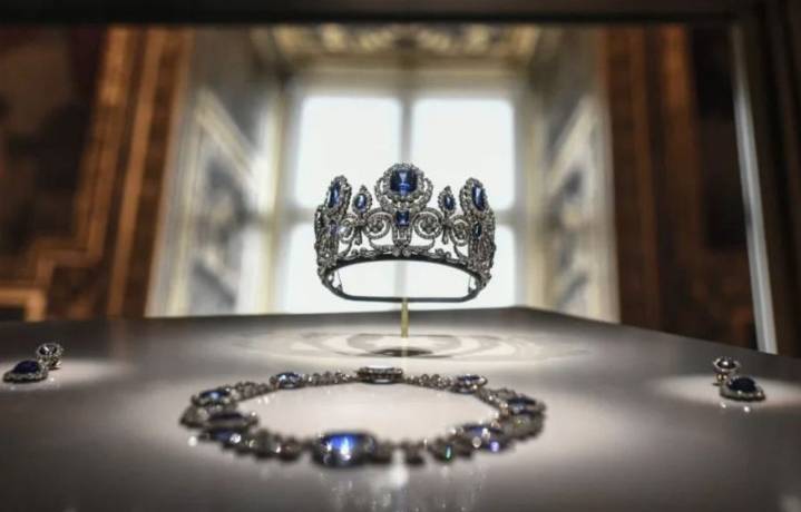 Nuevos detalles sobre el robo de joyas en el Louvre