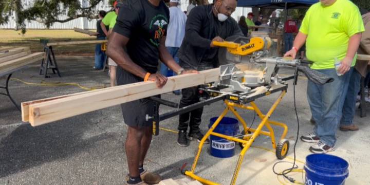 Tallahassee volunteers help Sleep in Heavenly Peace reach 100th bed built for kids in need