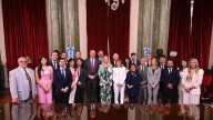 Villarruel tomó juramento a los nuevos senadores con Karina y Adorni en el palco