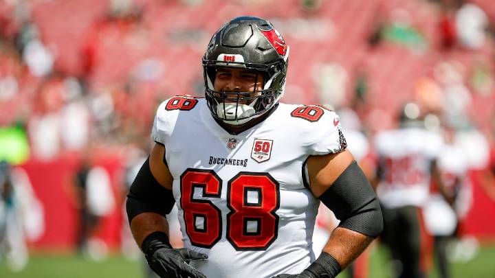 Guard Ben Bredeson returns to practice for Bucs