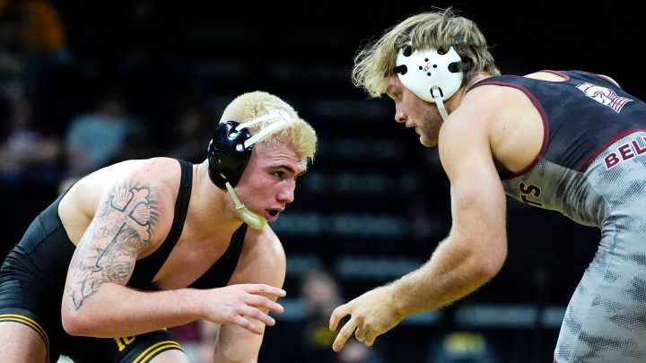 Live updates: Iowa wrestling faces Oklahoma State at National Duals