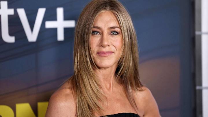 Jennifer Aniston confirma con una foto su relación con Jim Curtis: “Mi amor”