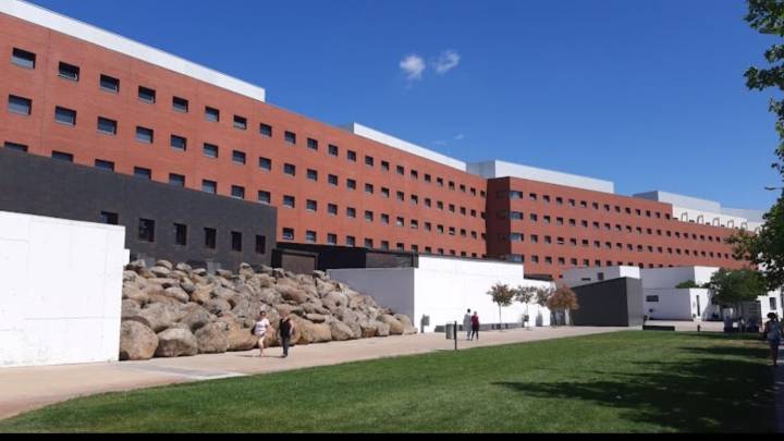 Cuatro personas heridas tras caer su turismo por un terraplén en una carretera de Ciudad Real