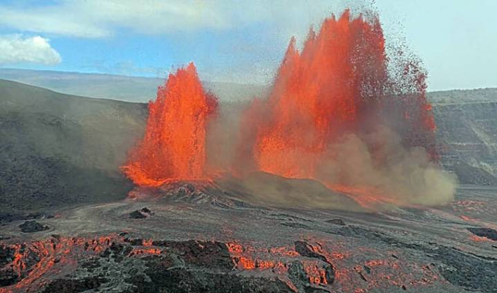 Latest Kilauea lava fountains reach 500 feet high