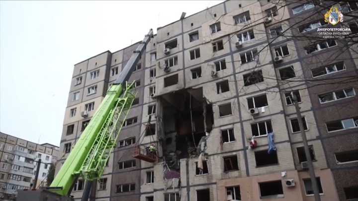 Ukrainian strikes disrupt power and heating to 2 major cities in Russia