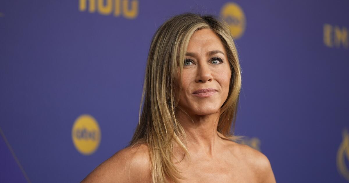 Jennifer Aniston and 'hypno-coach' Jim Curtis finally make romance Instagram official