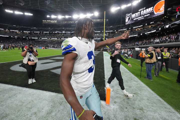 Cowboys Star Receiver Benched for Missing Team Bus