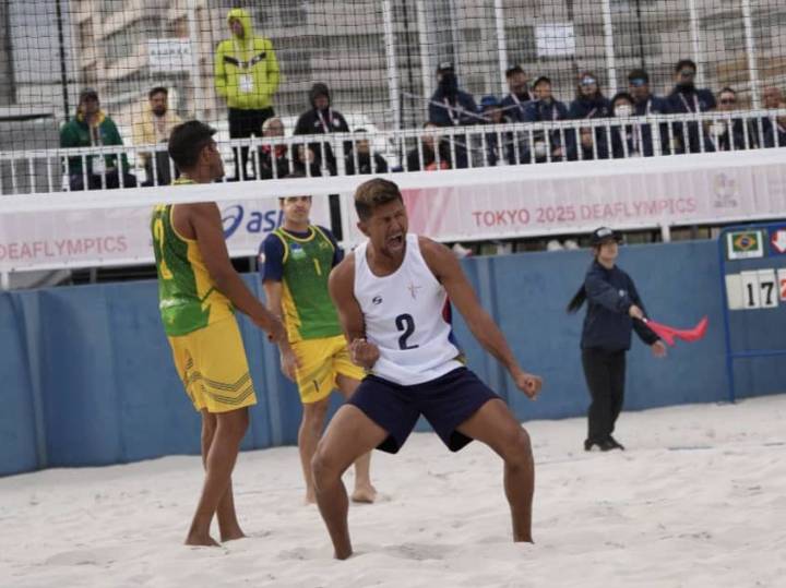 Voleibol de playa de deficiencia auditiva brilla en Tokio 2025