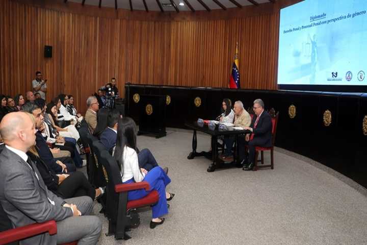 TSJ instala diplomado en Derecho Penal y Procesal con perspectiva de Género