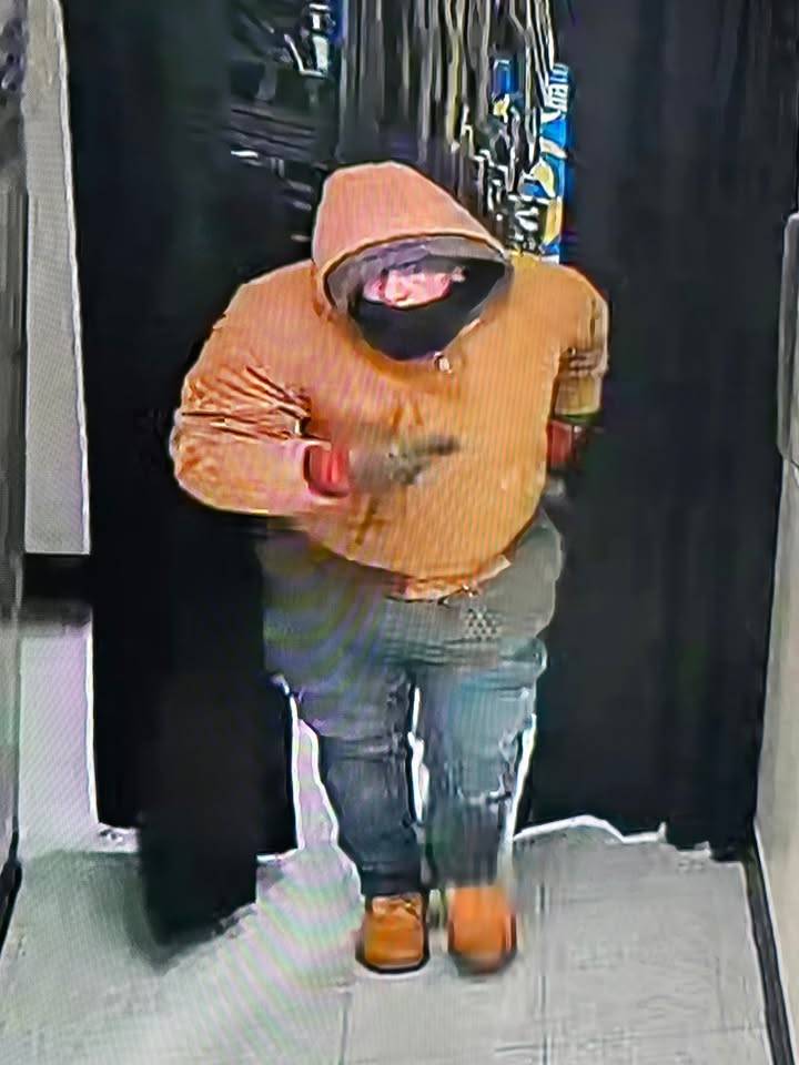 Caught on camera Wilkes-Barre business burglar strikes before dawn