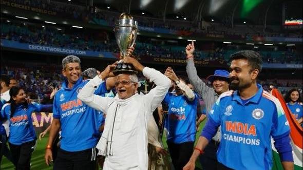 Radha Yadav's father steals the show on social media, proudly lifts Women's World Cup