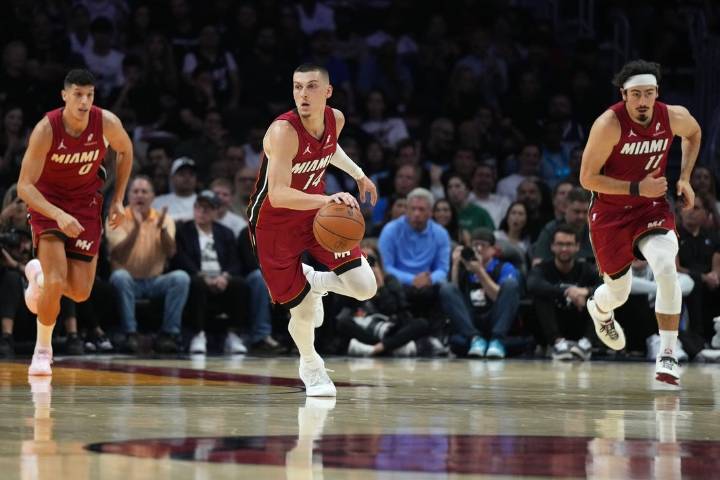 Deadspin | Heat's Norman Powell, Tyler Herro continue learning experience vs. Pistons