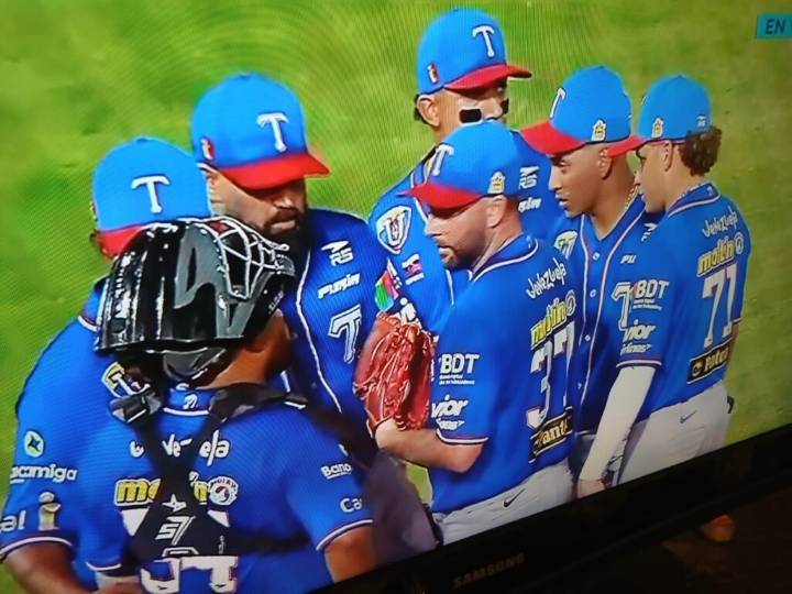 Tigres de Aragua siguen en la cima; Águilas del Zulia le secundan