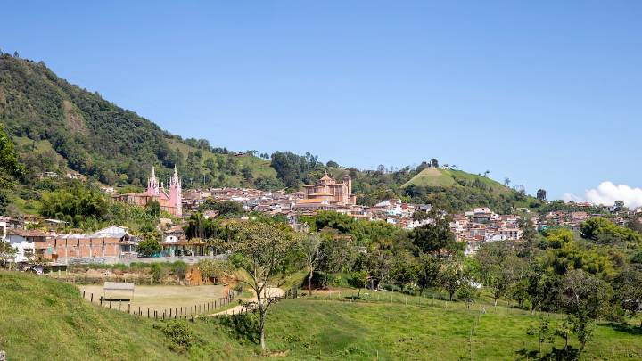 El pueblo colonial entre montañas, imperdible para visitar a tres horas de Medellín