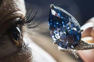 Mellon Blue diamond sells for $25.6 million