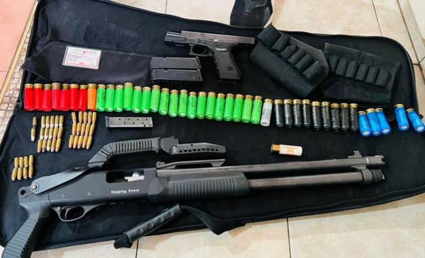 Allanamiento en La Plata tras el tiroteo de los Hells Angels: pistolas, armas largas, chalecos y más de 500 municiones