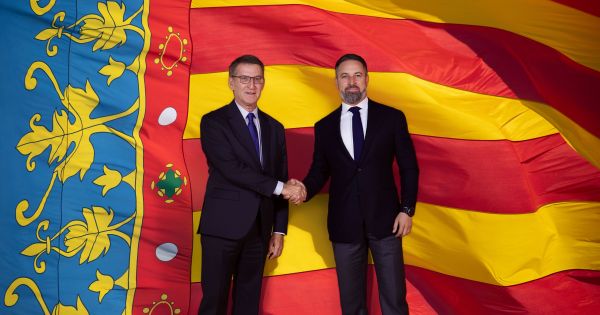 Elecciones en la Comunidad Valenciana: el PP y Vox mantienen una conversación para hablar del sustituto de Mazón