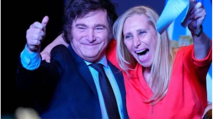 Javier Milei consiguió una foto con los gobernadores e hizo cambios en el Gabinete para ordenar la interna