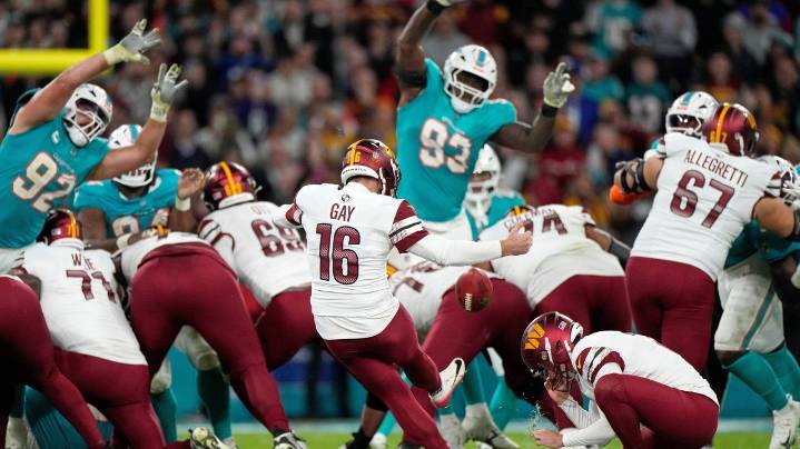 49ers sign Matt Gay to practice squad after Eddy Pineiro injury