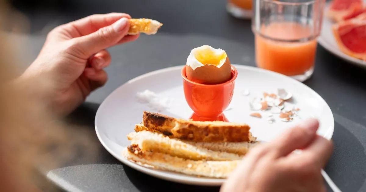 Boiled eggs have 'perfect yolks' if you ditch saucepan for alternative cooking method