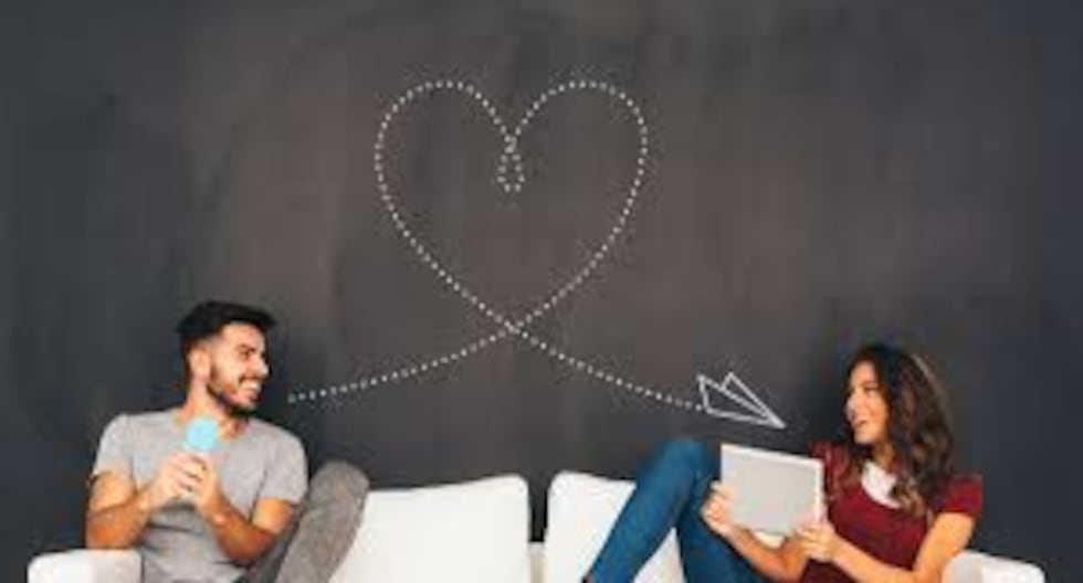 Más gente busca pareja en internet