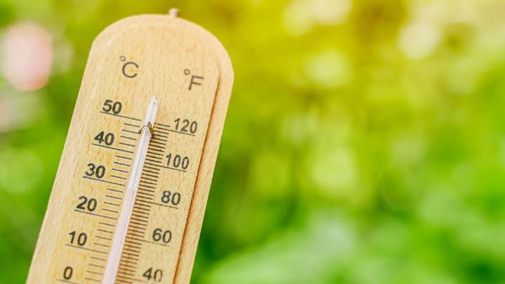 Get ready for a temperature rollercoaster: near-record highs Friday, cold front next