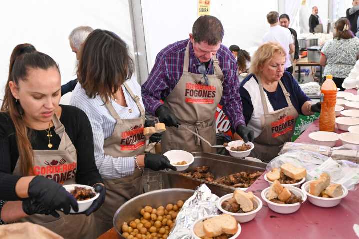 Tejeda disfruta de más de 550 kilos de tapas de cordero