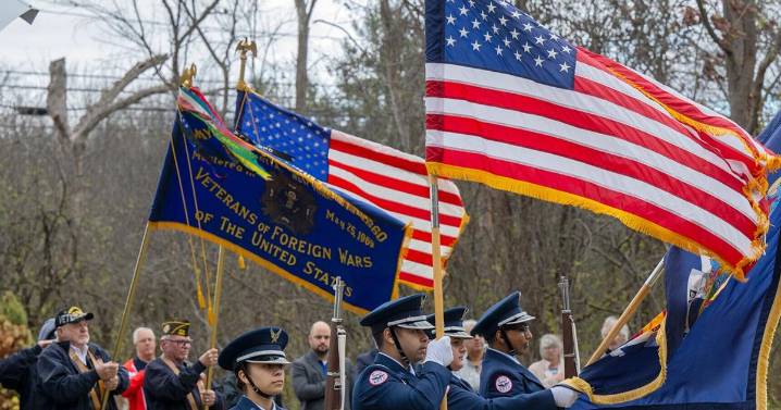 Free meals and savings for Veterans on Veteran's Day