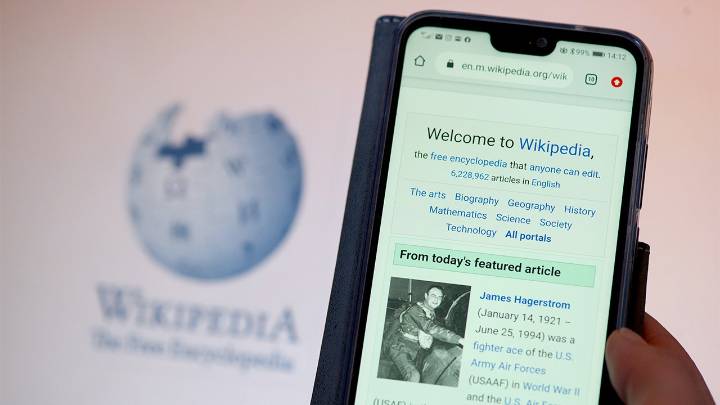 Wikipedia crosses boundaries with articles speculating about Jesus' sexuality