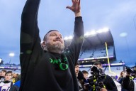With win over rival Washington, the Oregon Ducks prove they're balanced, battle