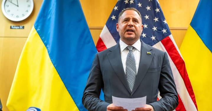 Zelenskyy's chief of staff resigns after anti-corruption investigators search home