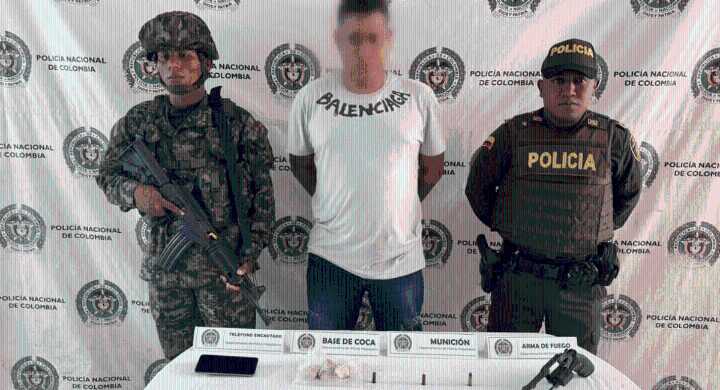 Alias 'Yesid', el temor de los comerciantes de Guamal, cayó en un allanamiento policial El presunto integrante del Clan del Golfo fue capturado en flagrancia con un arma de fuego y base de coca durant