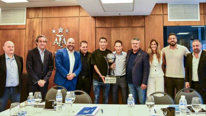 Estudiantes desmintió que haya existido una votación para otorgarle el título a Rosario Central