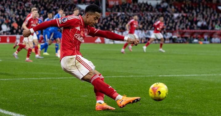 What Sean Dyche told Omari Hutchinson as £37.5m Nottingham Forest man impresses in Leeds win