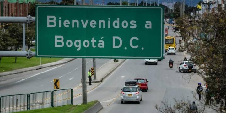 Pico y placa regional en Bogotá durante el puente festivo: horarios, corredores y restricciones que modificarán el retorno