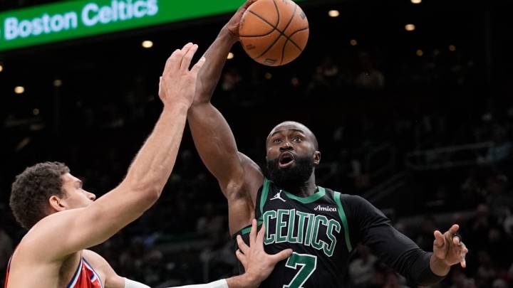 Jaylen Brown scores 33, Payton Pritchard 30 as Celtics hold off Clippers