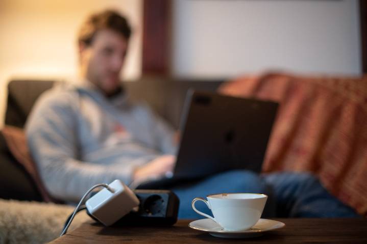 Escape the office loop. Save time, money and energy by working from home: Money Talks